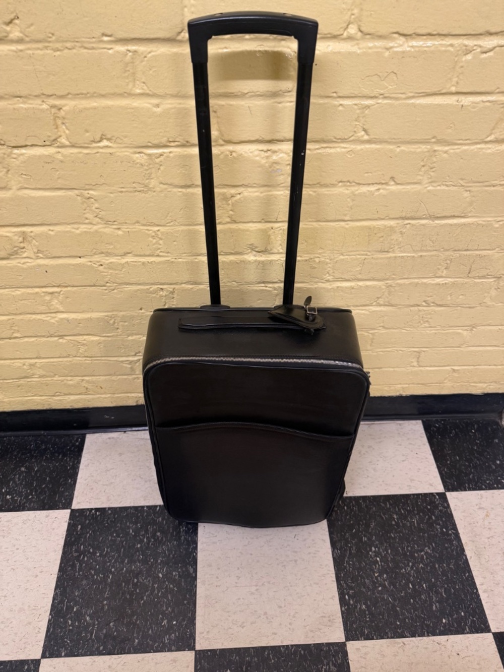 Louis Vuitton Taiga Pegase 55 - Picture 8 of 16